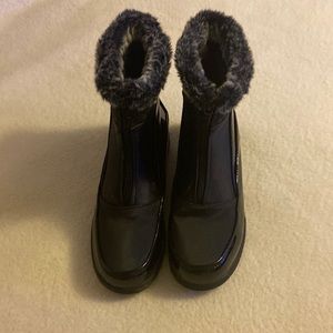 Totes Black Faux Fur Lined Boots - Women’s 8.5